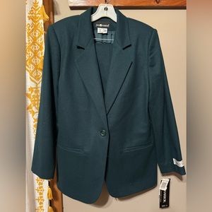 Womens Sag Harbor 💯 wool Pant Suit 12